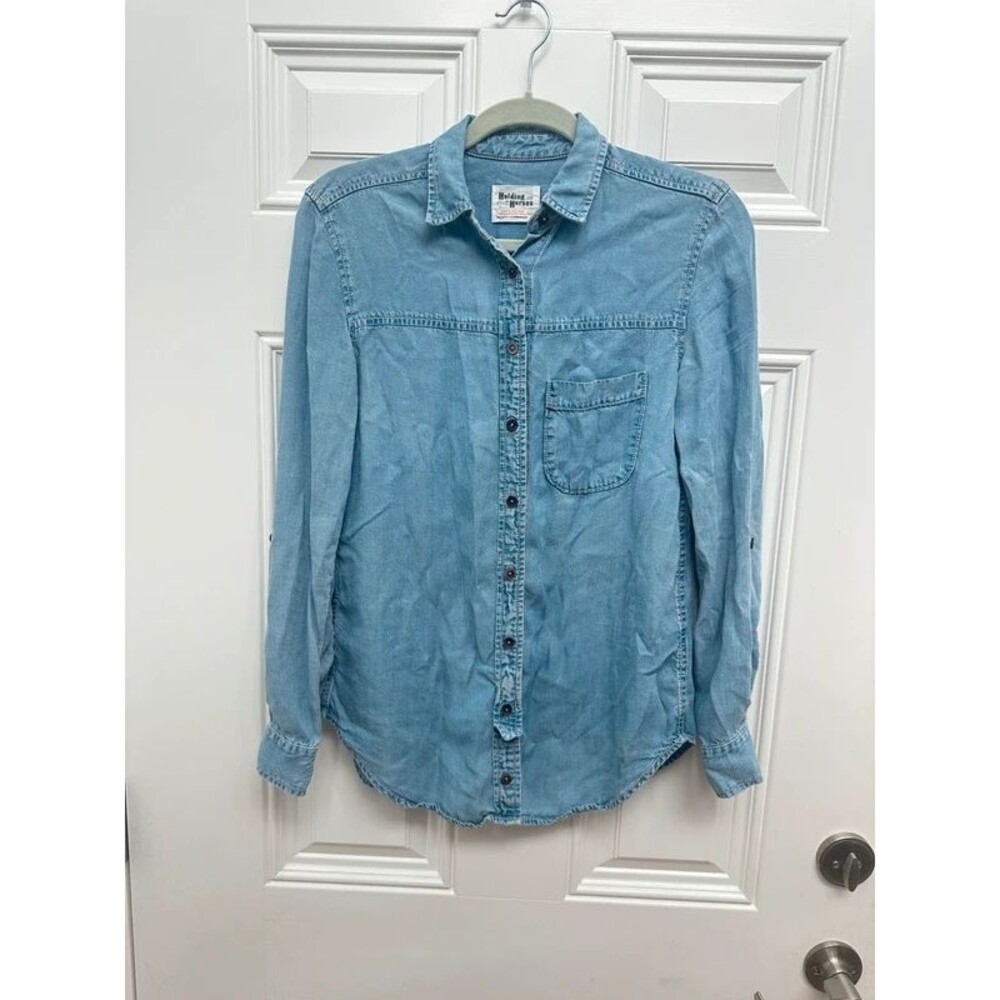 Anthropologie Holding Horses lightweight Denim Button Up Shirt Size XS